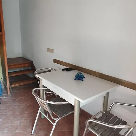 Nyaraló La Torretta Casa Con Giardino
